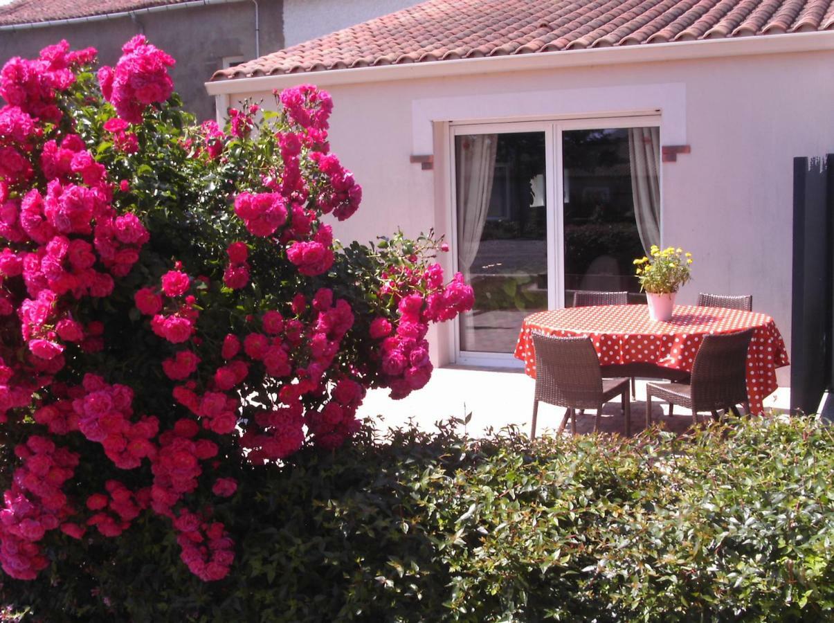 Gite Le Logis Mouchamps Exterior foto